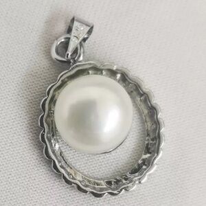 Genuine 11-12mm South Sea pearls silver plated pendant